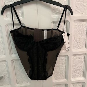 URBAN OUTFITTERS CORSET BRA